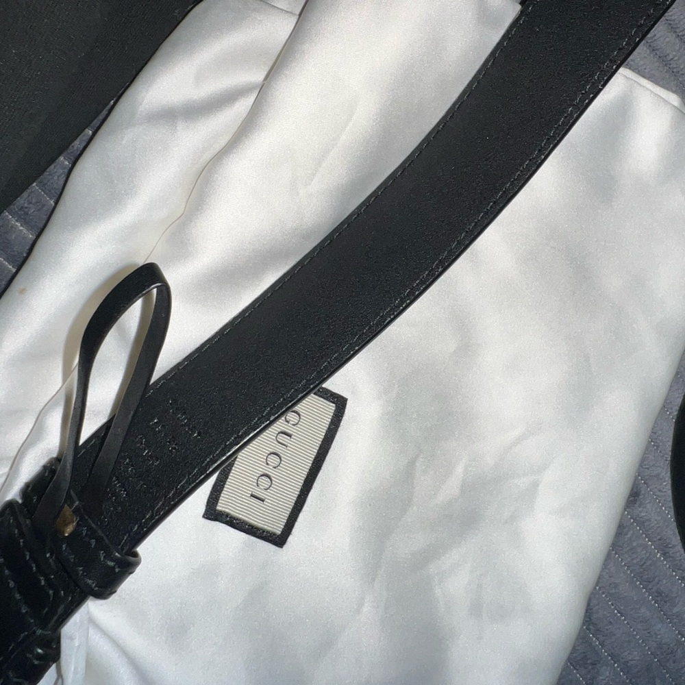 Gucci Black Leather Quilted Belt Pouch with Gold Hardware and dust bag - Picture 5 of 5